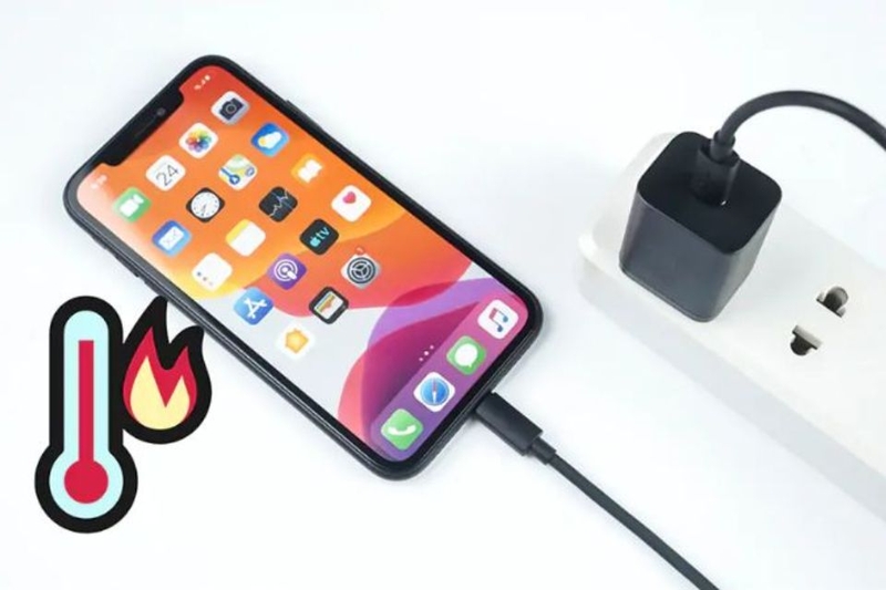 Sạc nhồi iPhone là gì (ảnh 2)