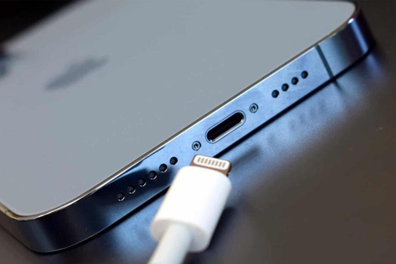 Sạc nhồi iPhone là gì (ảnh 4)