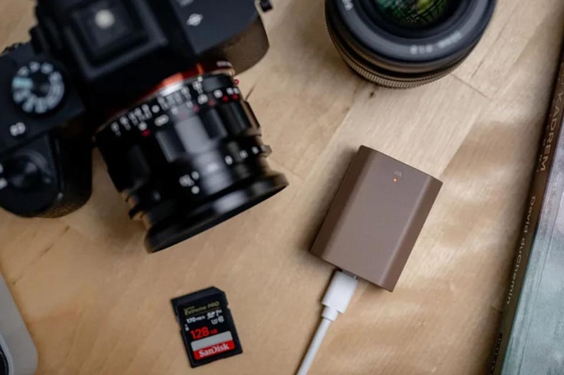 Sạc pin máy ảnh - 08