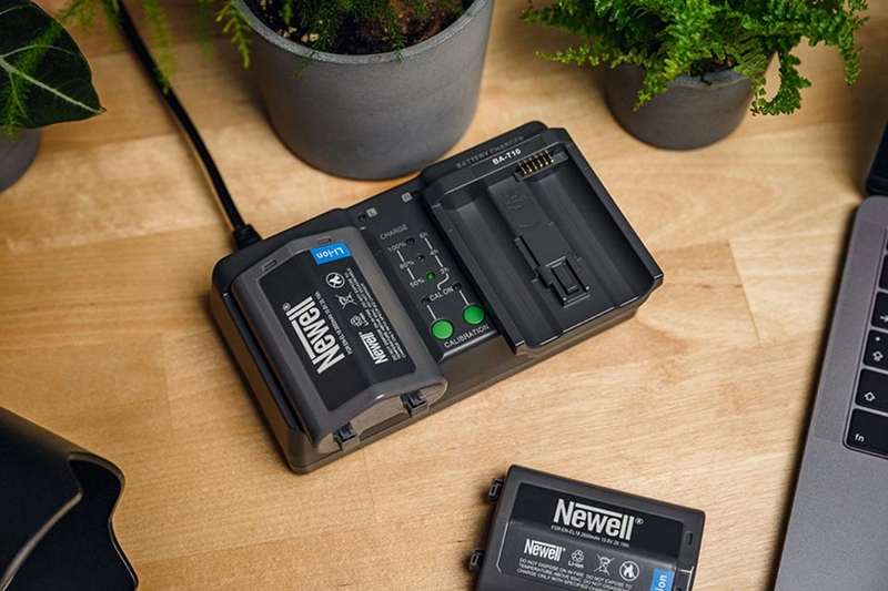 Sạc pin máy ảnh - 03