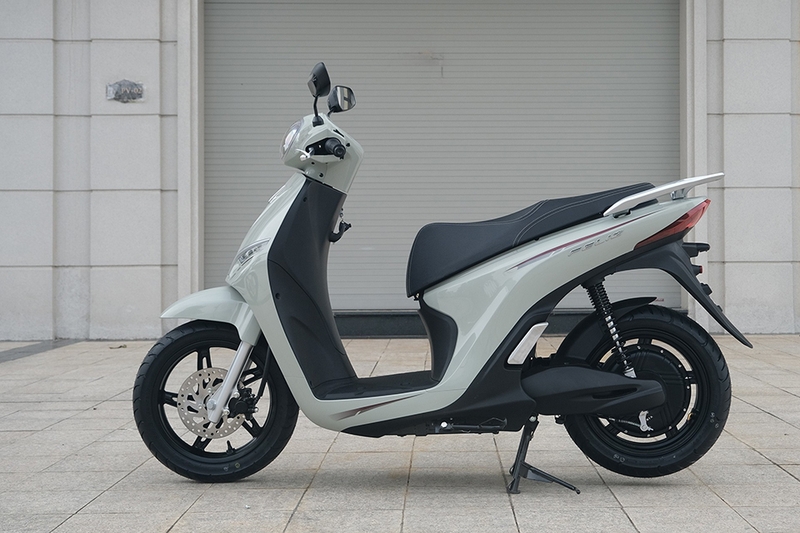 sac-xe-may-dien-vinfast-tai-nha-8.jpg
