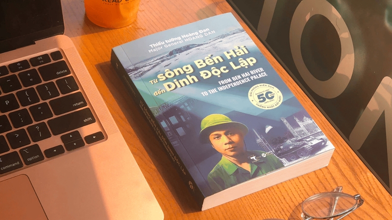 Từ Sông Bến Hải Đến Dinh Độc Lập (Thiếu Tướng Hoàng Đan)