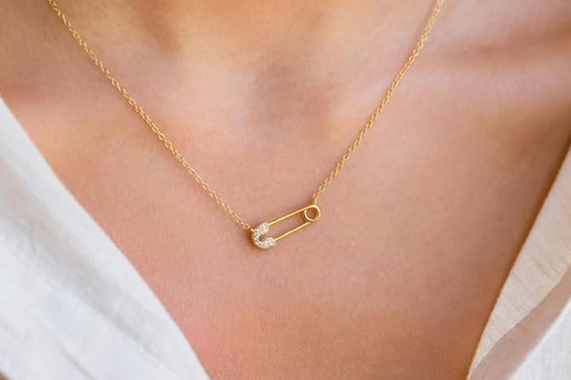 Safety pin ý nghĩa là gì 10