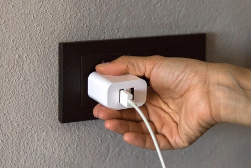 sai lầm khi sạc điện thoại ảnh 3