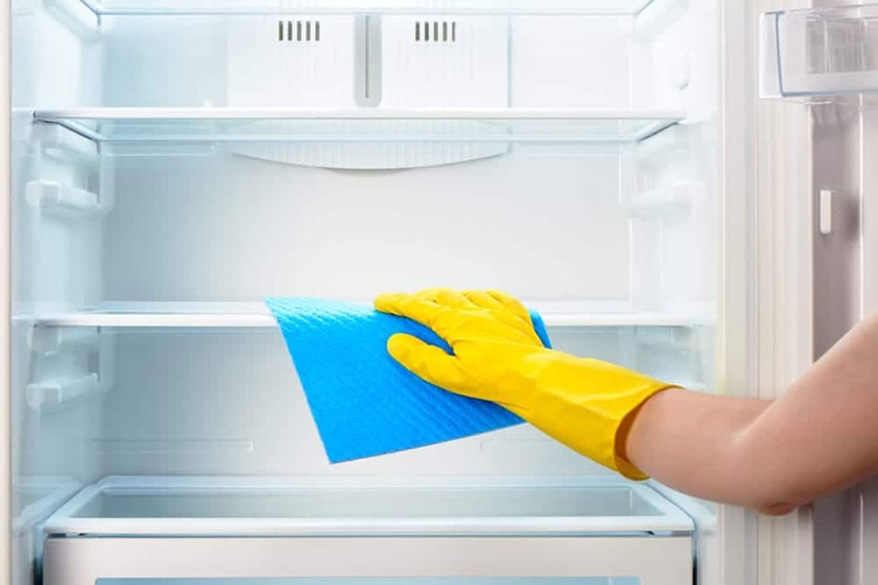 Sai lầm khi vệ sinh tủ lạnh bạn nên tránh - 04