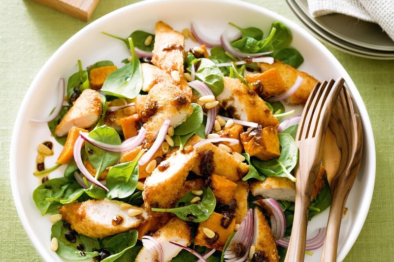 Lợi ích dinh dưỡng tuyệt vời của salad bí đỏ thịt gà nướng