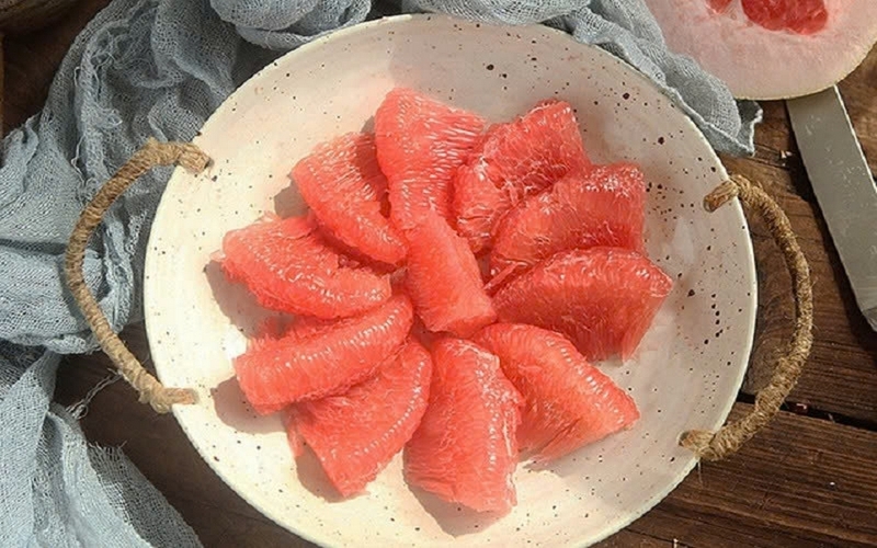 Salad tôm bưởi hạt óc chó ảnh 2