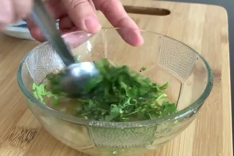 salad ức gà hình 4