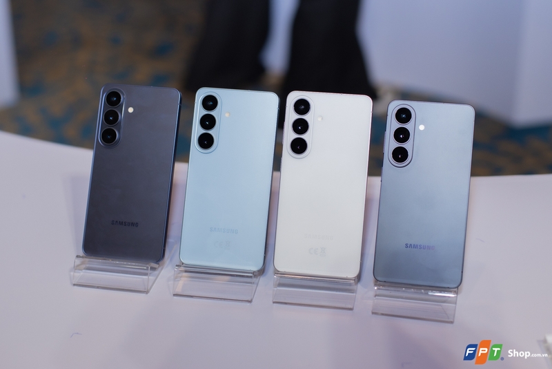 Samsung Galaxy S26 màu tím