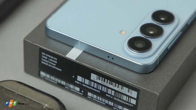 Samsung Galaxy S26 Plus và S24 Ultra 8