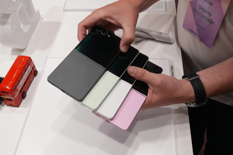 Samsung Galaxy Z Flip 8 có mấy màu 6