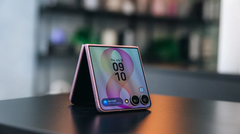 Samsung Galaxy Z Flip 8 giá bao nhiêu 7
