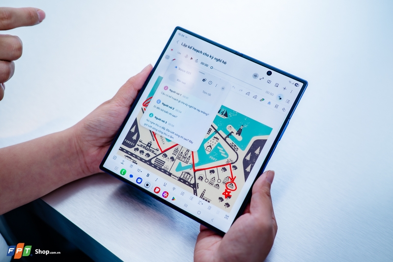 Samsung Galaxy Z Fold7 5