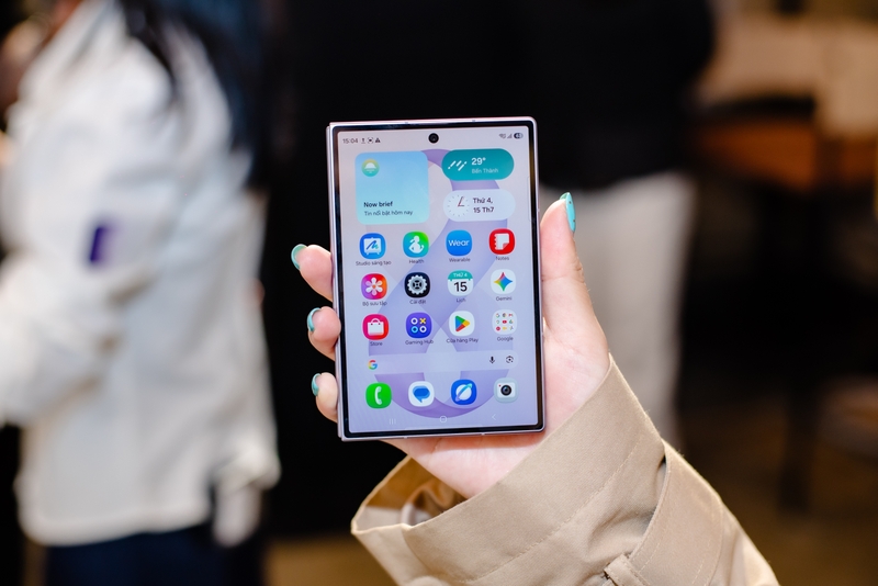 samsung-galaxy-z-fold-8-co-chong-nuoc-khong-4.png