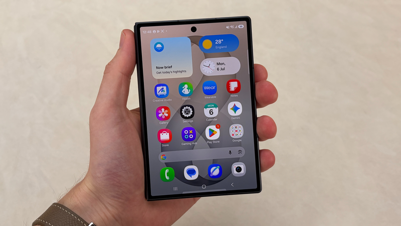 Samsung Galaxy Z Fold 8 giá bao nhiêu 3