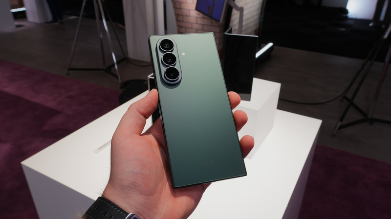 Samsung Galaxy Z Fold 8 Ultra có mấy màu 5