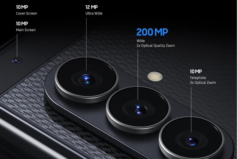 Samsung Galaxy Z TriFold 11