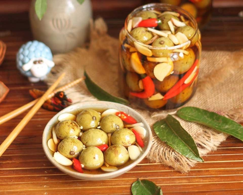 Cách làm sấu ngâm mắm tỏi ớt - 01