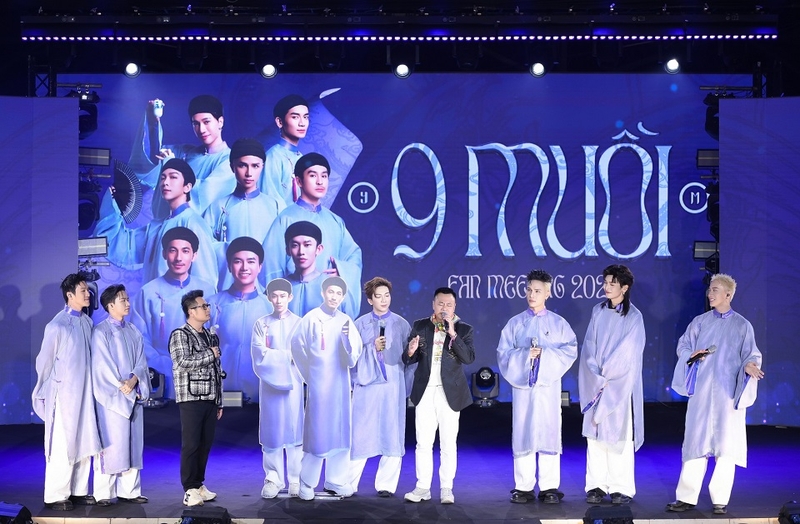 Fan meeting đặt trọng tâm vào hoạt động giao lưu giữa nghệ sĩ và người hâm mộ