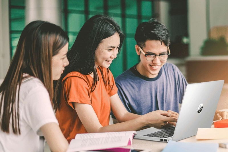 Sinh viên IT cần laptop cấu hình gì 6