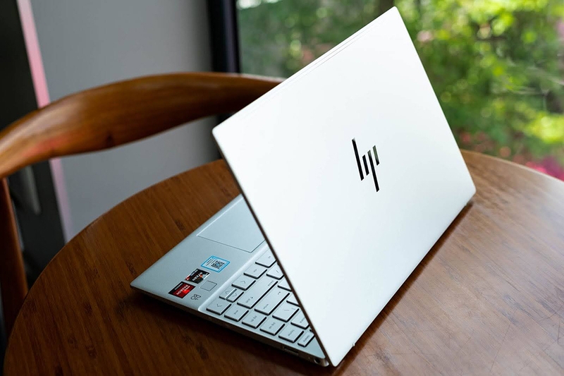Sinh viên năm 3, năm 4 nên nâng cấp laptop như thế nào 6