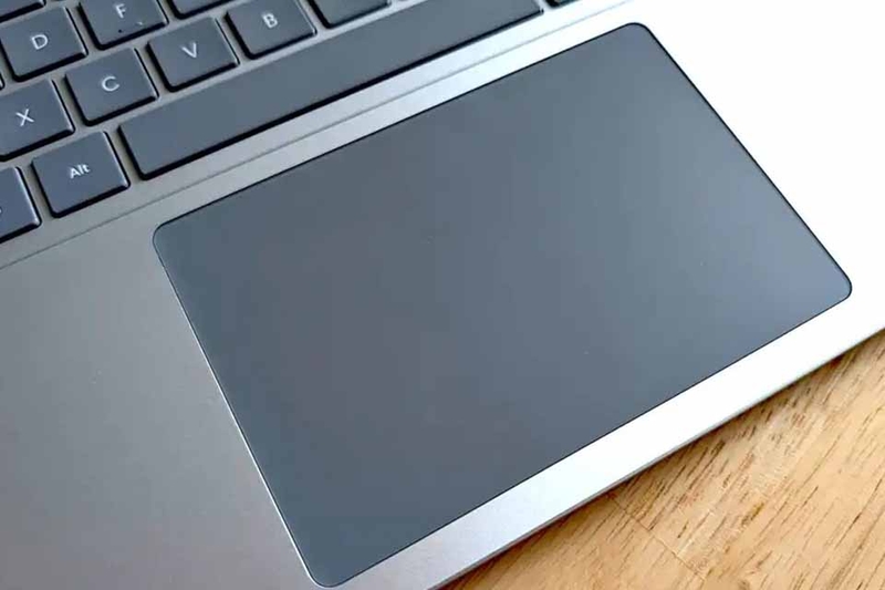 Sinh viên nên mua chuột hay dùng touchpad 9