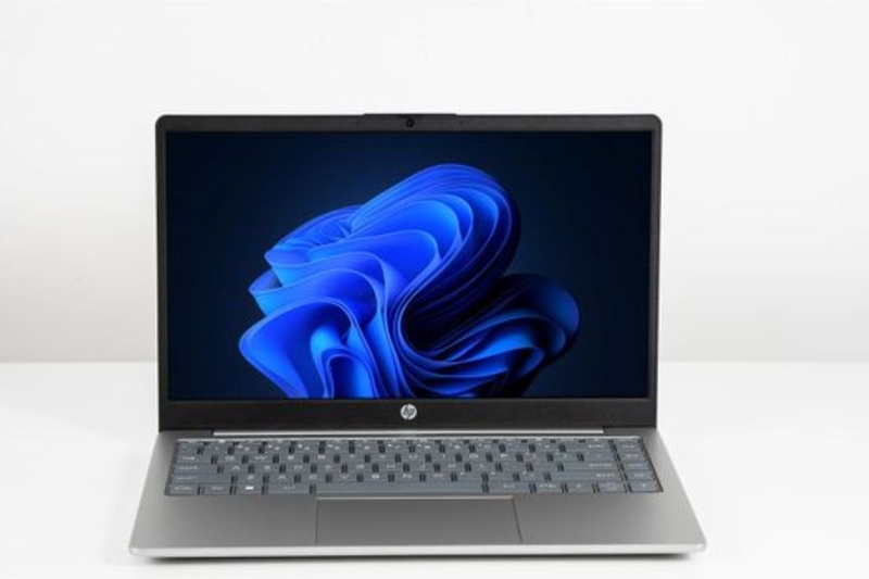 Laptop HP 14s-em0086AU R5 7520U/16GB/512GB/14'FHD/AMD Radeon Graphics/Win11