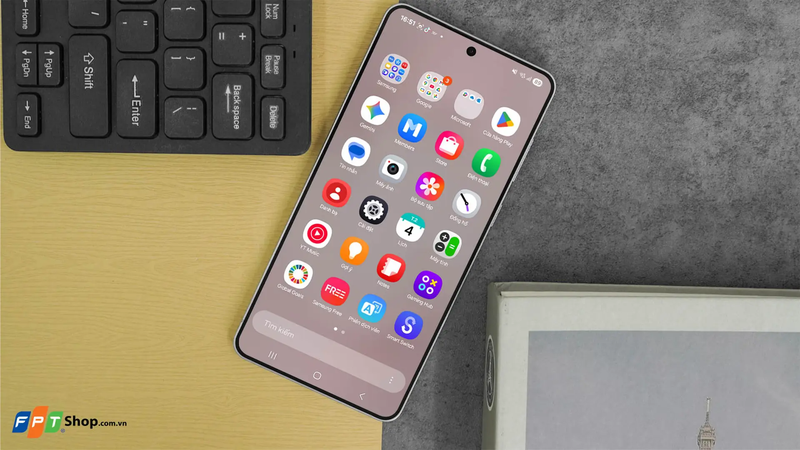 smartphone có viền màn hình siêu mỏng 3