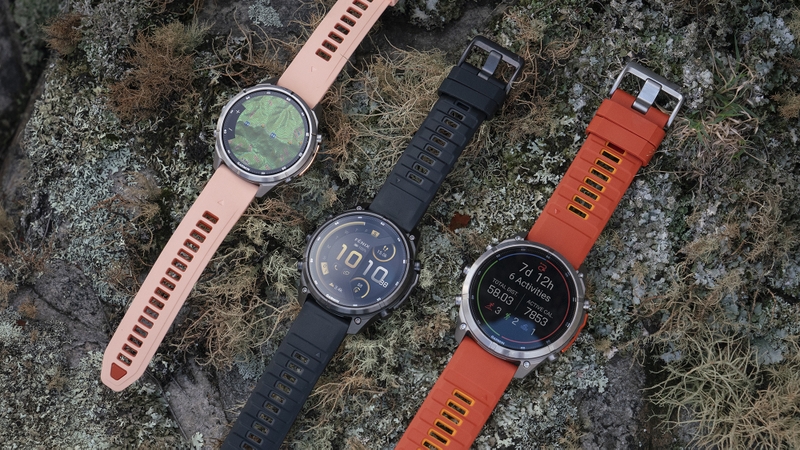 So sánh màn hình AMOLED và MIP trên đồng hồ Garmin