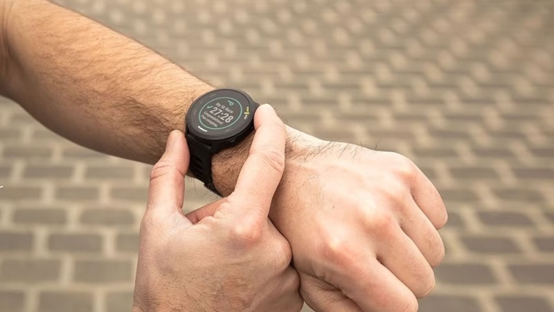 Chọn kích thước mặt đồng hồ Garmin theo cổ tay