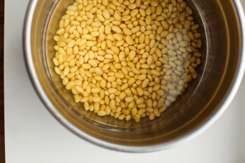 Ng&acirc;m đậu n&agrave;nh đ&uacute;ng c&aacute;ch