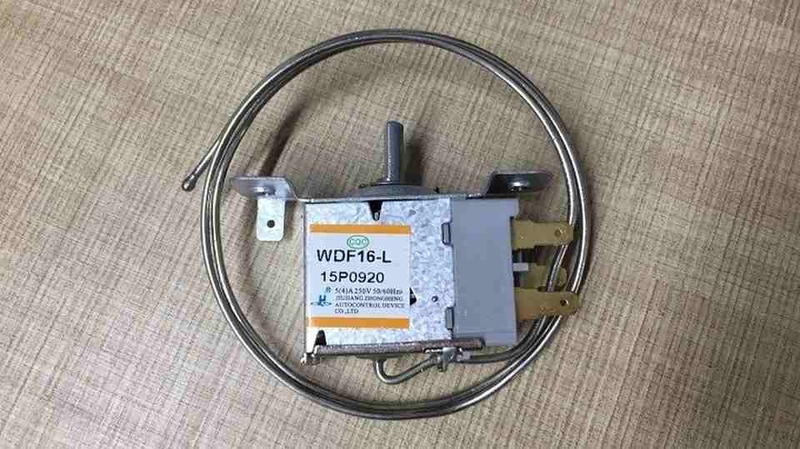Thermostat có nhiệm vụ đo nhiệt độ khoang lạnh