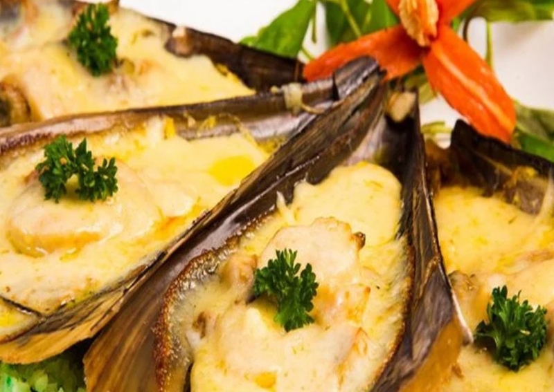 Cách làm sò mai nướng mỡ hành và sò mai nướng phô mai 9