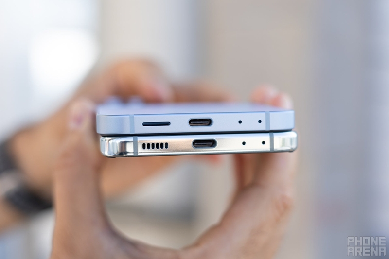 So sánh Samsung Galaxy Z Flip5 và Galaxy Z Flip6 (ảnh 2)