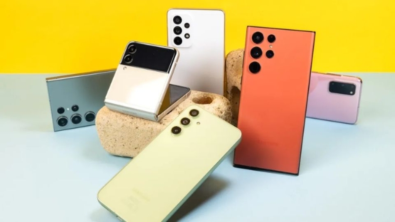 So sánh Galaxy Z Flip6 và OPPO Find N3 Flip 1