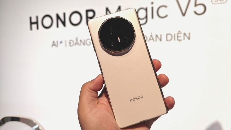 so sánh HONOR Magic V5 vs Samsung Galaxy Z Fold7 4