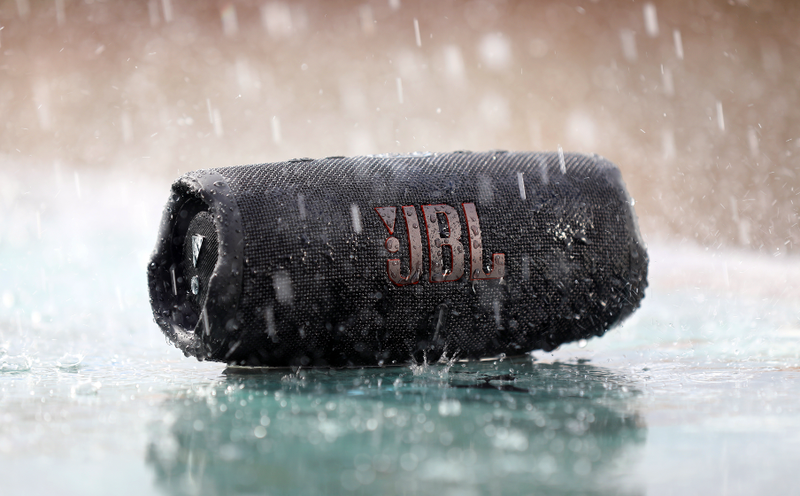 So sánh JBL Charge 5 và JBL Xtreme 3 6