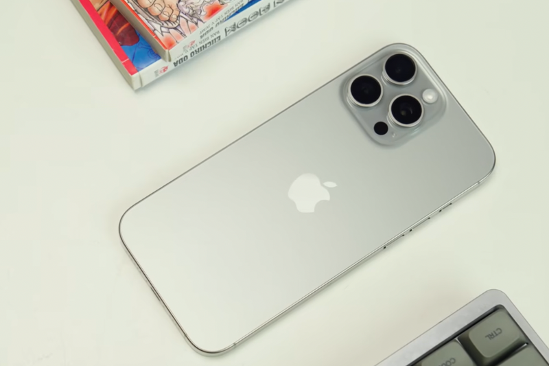 So sánh OPPO Reno15 và iPhone 16 Pro Max (7)