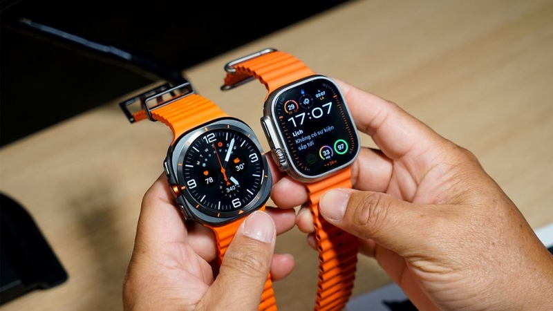 So sánh Samsung Galaxy Watch7 và Galaxy Watch Ultra 1