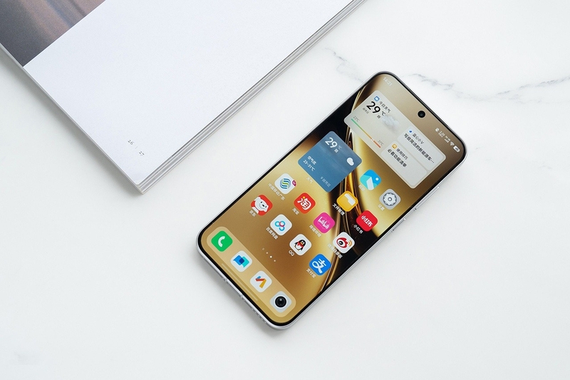 So sánh Vivo X200 FE và Oppo Reno 14 3