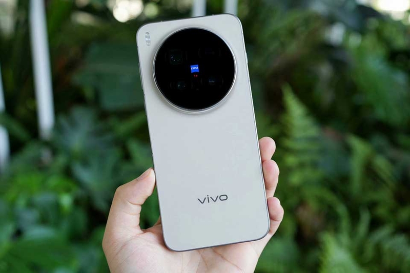 So sánh Vivo X300 Pro và Xiaomi 15 Pro - 02