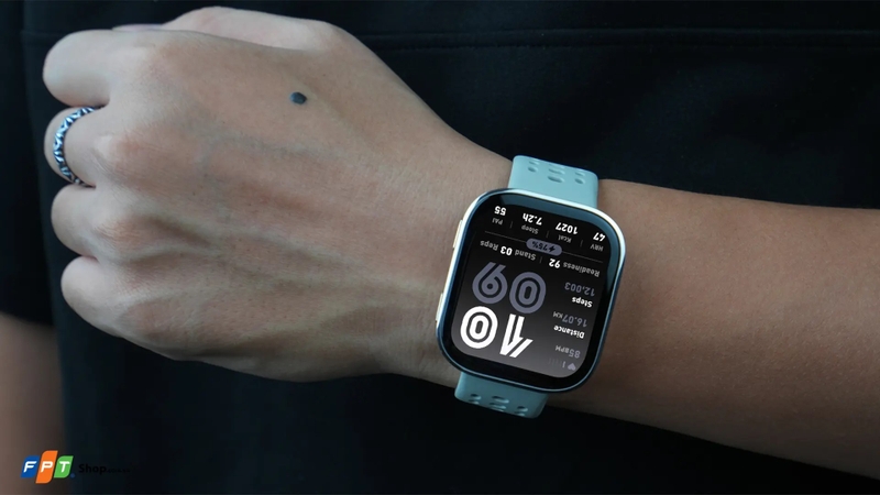 So sánh Amazfit Bip 6 và Huawei Watch Fit 4 5