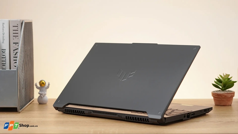 So sánh ASUS TUF F16 và Gaming V16 4