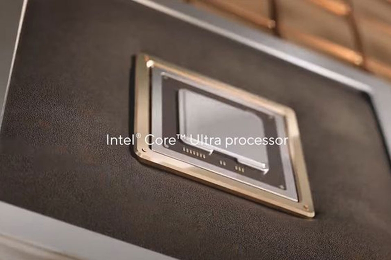 so sánh laptop Asus ZenBook và Asus ROG - 01