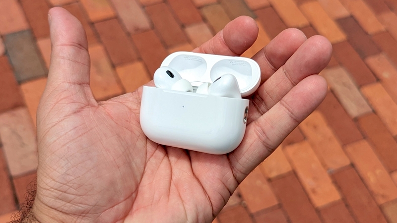 so sánh Buds 2 Pro và Airpod Pro 6