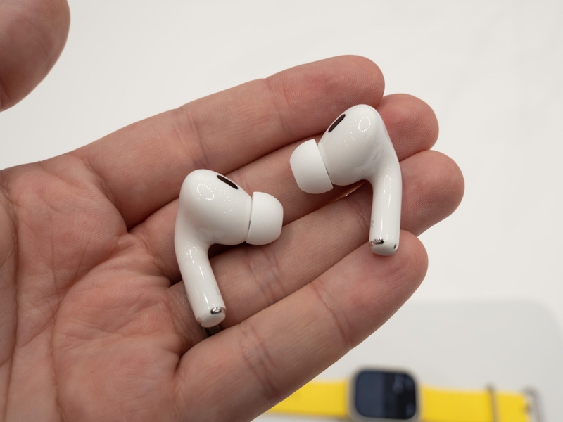 so sánh Buds 2 Pro và Airpod Pro 3