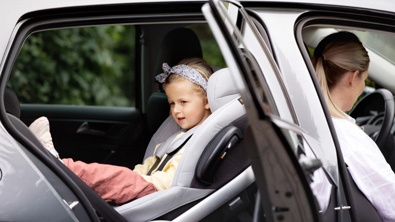 Ghế ô tô quay lưng với hướng di chuyển