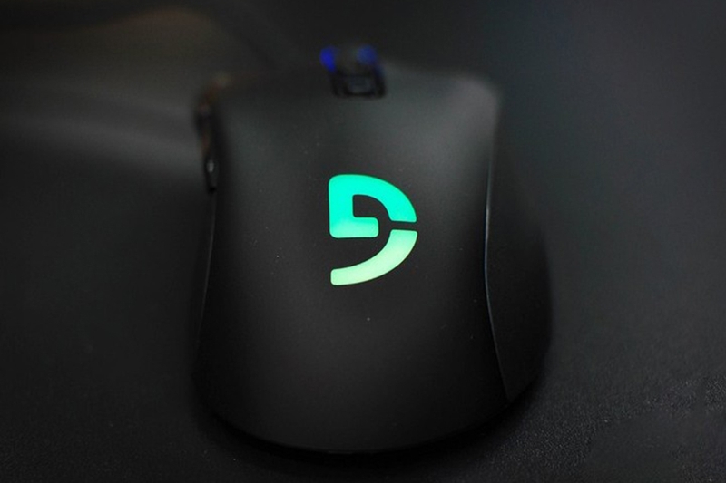 So sánh chuột Fuhlen G90 và Logitech G102 9