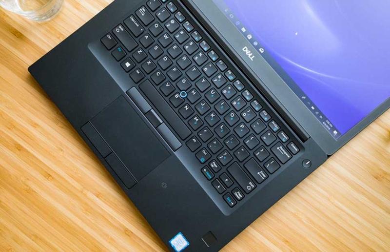 So sánh Dell 7390 và 7490 - 03