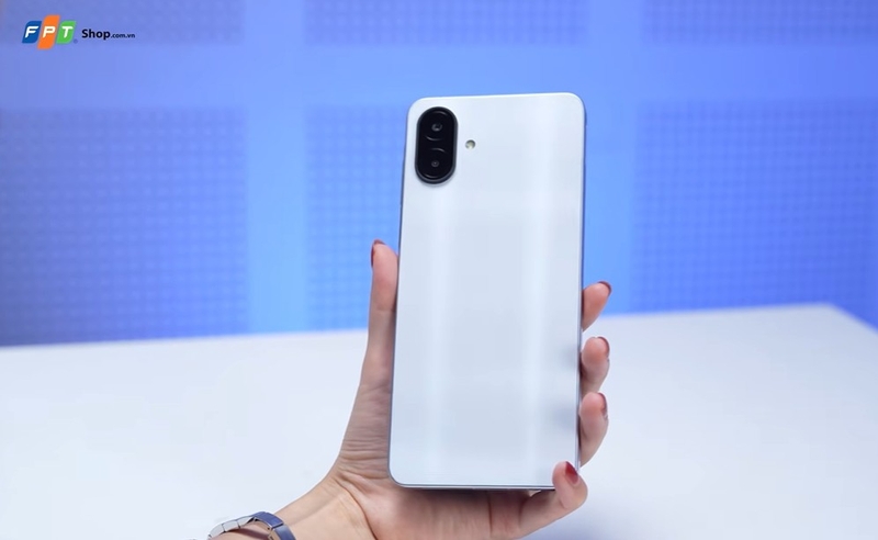 So sánh Galaxy A08 và Tecno Spark 50 4 GB - hình 1